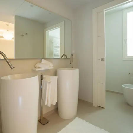 Scirocco Boutique Eco * Torre Pali