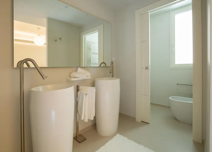 Scirocco Boutique Eco * Torre Pali